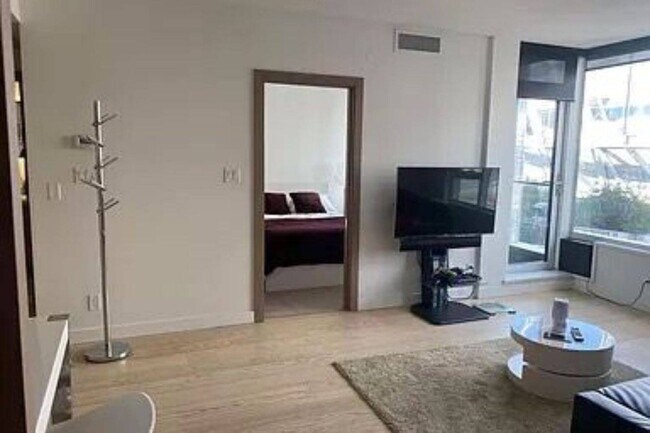 Photo du bâtiment - 38 Smithe St