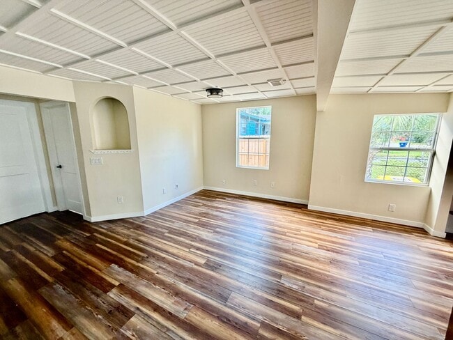 Building Photo - 506 S 9th St