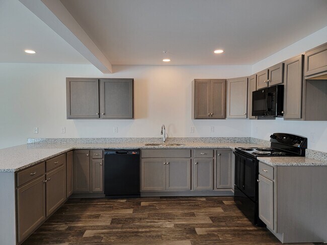 Foto del edificio - 130 Robert Cir