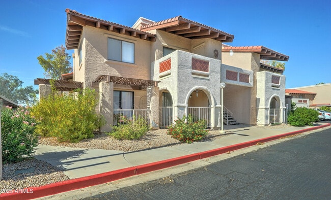 Building Photo - 5757 W Eugie Ave
