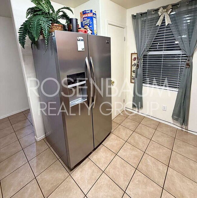 Foto del edificio - Charming 3-beds, 2-baths home in Apache Ju...