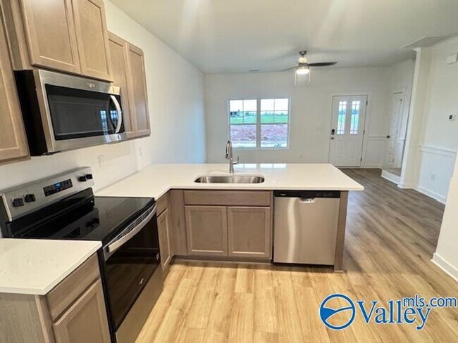 Building Photo - Madison - East Limestone