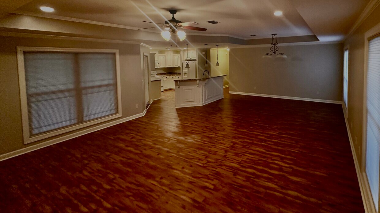 Foto principal - 103 Tuscany Ln