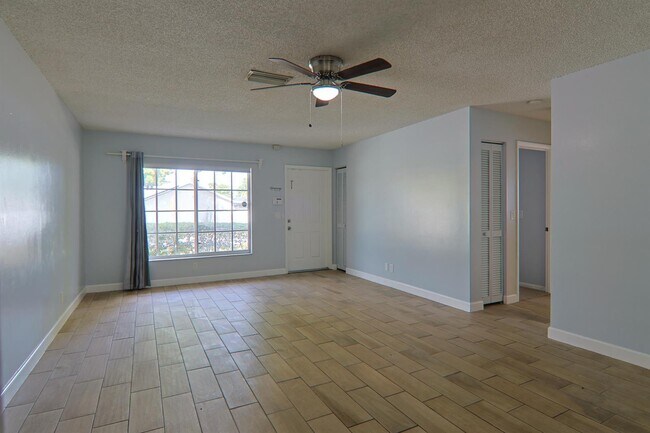 Foto del edificio - Southwest 4th Street, Deerfield Beach, FL 33442 - 4 BR 2 BA house