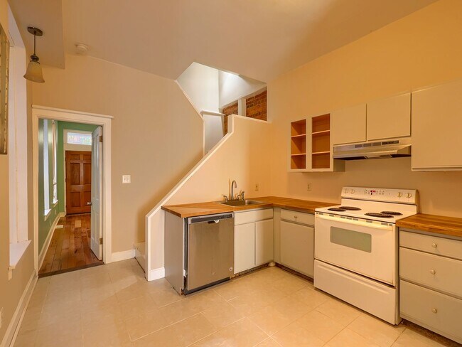 Building Photo - 1603 Green Street