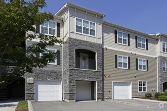 Building Photo - Amberleigh Bluff