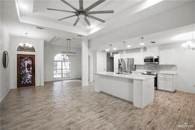 Building Photo - 3506 N 34th Ln