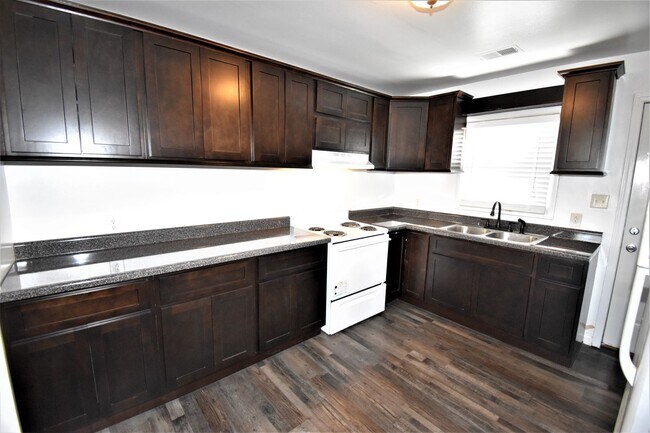 Building Photo - 115 W Fork Dr