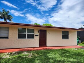 Building Photo - 4972 SW 93rd Ave
