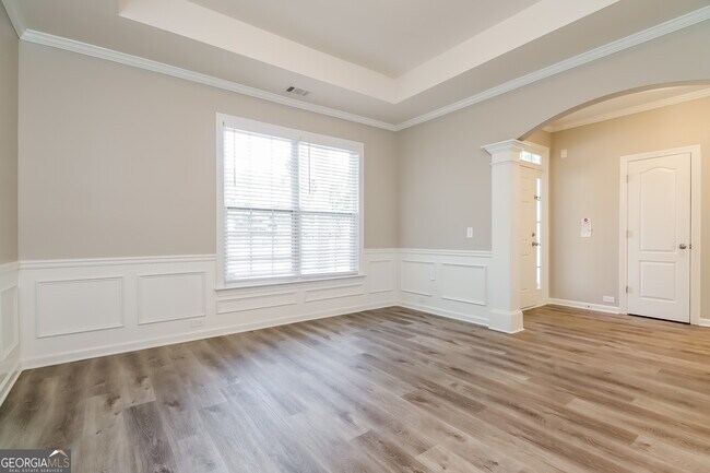 Building Photo - 332 Southgate Dr