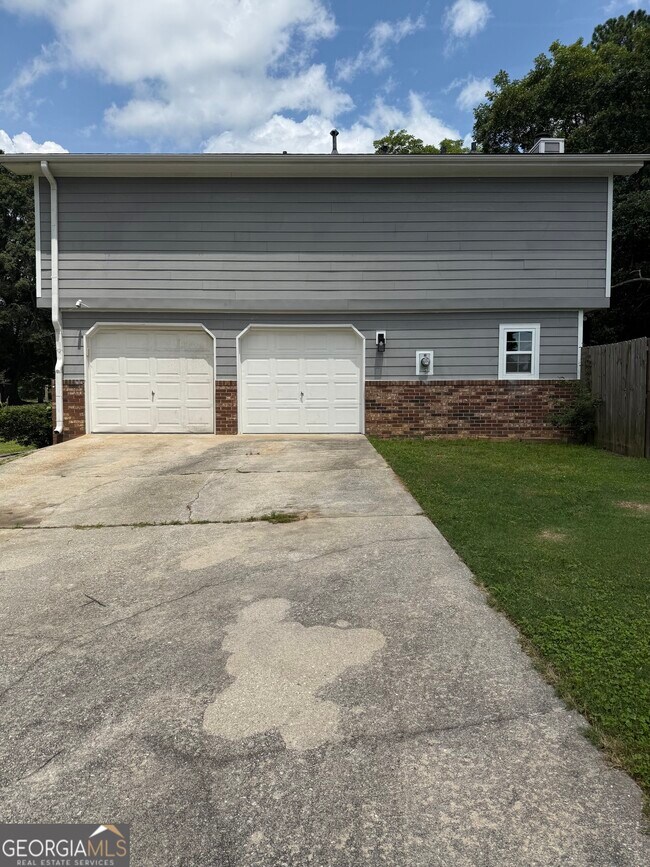 Building Photo - 2660 Turner Valley Cir SW