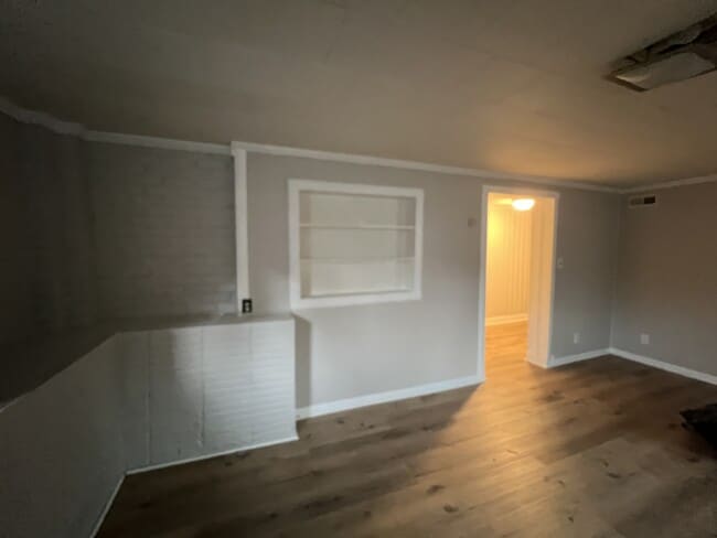 Building Photo - 605 C St