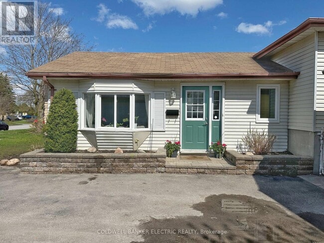 Building Photo - 843 Orpington Rd