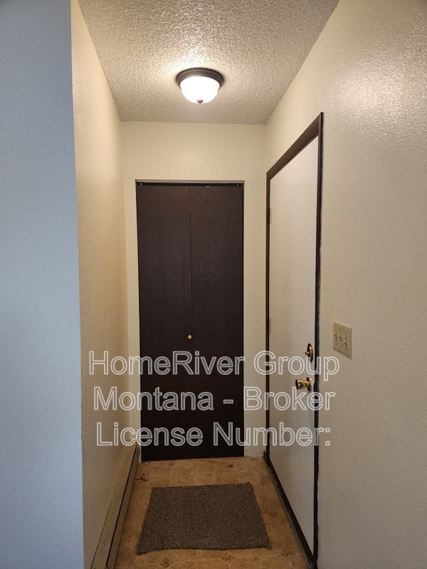 Building Photo - 2139 S 4th St W