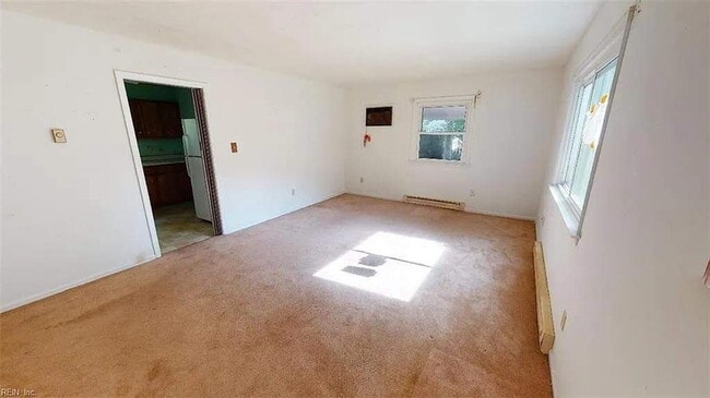 Building Photo - 111 Walnut Dr