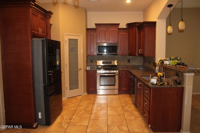 Building Photo - 3121 Tunnel Point Way