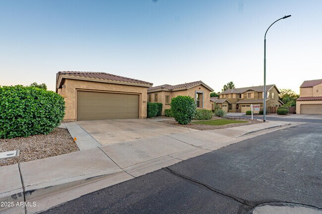 Foto del edificio - 453 W Lantana Pl