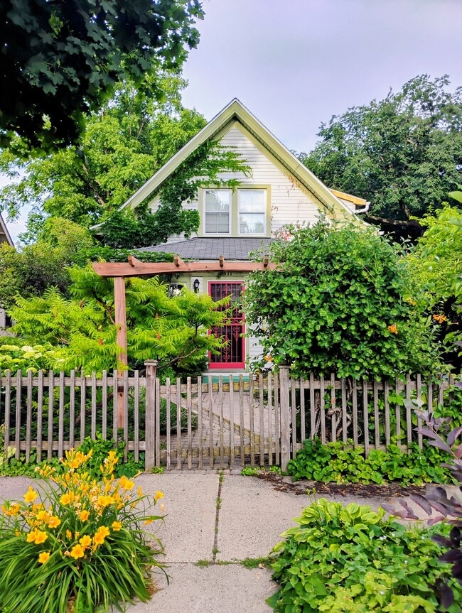 Building Photo - 4311 Garfield Ave