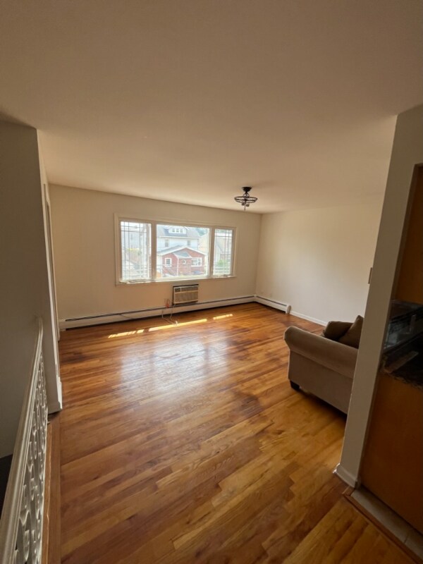 Foto del edificio - 88 Harper Ave