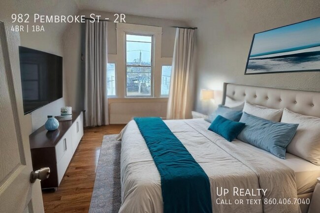 Foto del edificio - 982 Pembroke St
