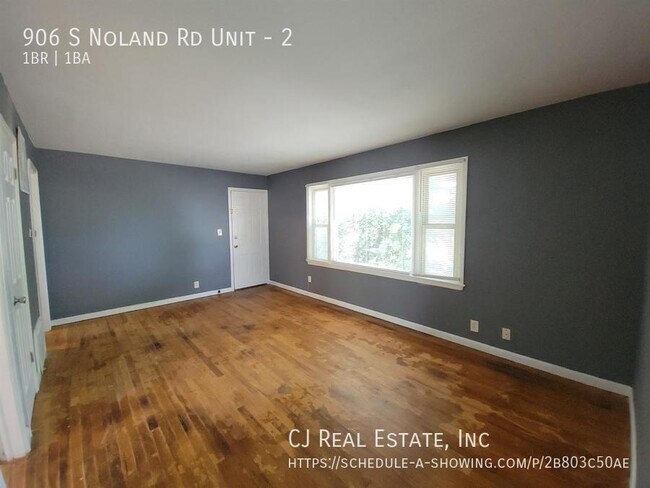 Building Photo - 906 S Noland Rd