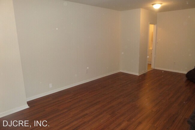 Building Photo - 3 br, 1.5 bath House - 1705 Manton Street