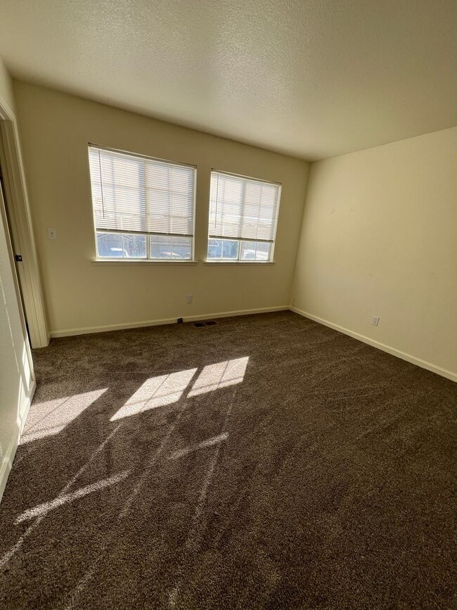 Foto del edificio - ***COMING SOON!!*** LOS BANOS HOME