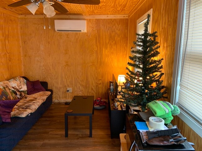 Photo - Unit #6 - Cullowhee Cabins & Cottages House