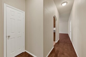 Building Photo - 12914 Pecan Shores Dr