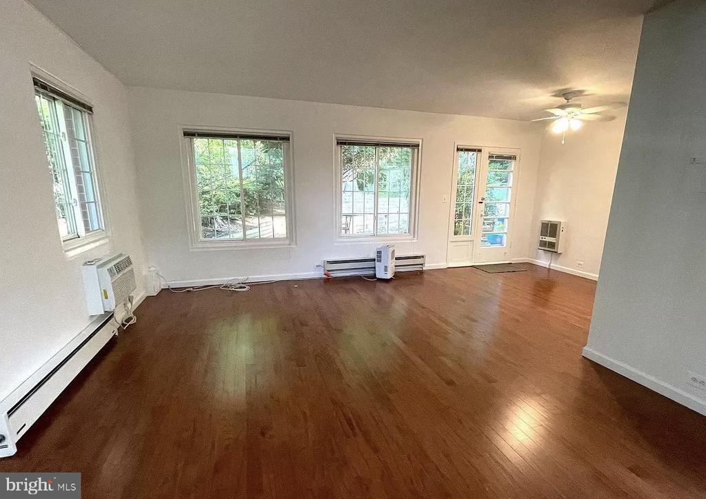 Primary Photo - 1643 Preston Rd