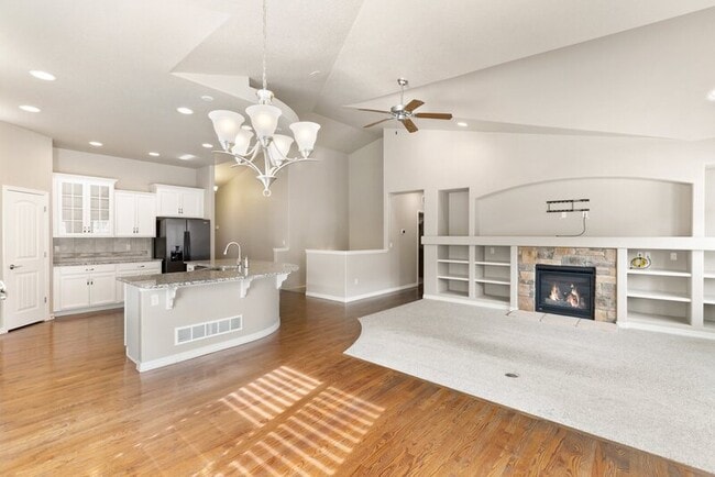 Photo - 3003 Looking Glass Way House