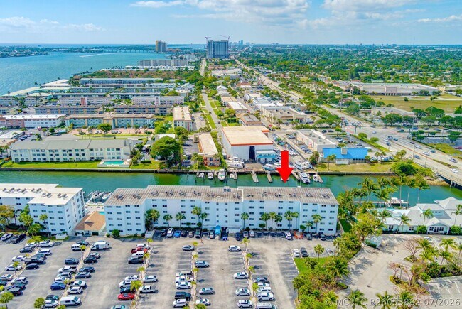 Building Photo - 108 Paradise Harbour Blvd