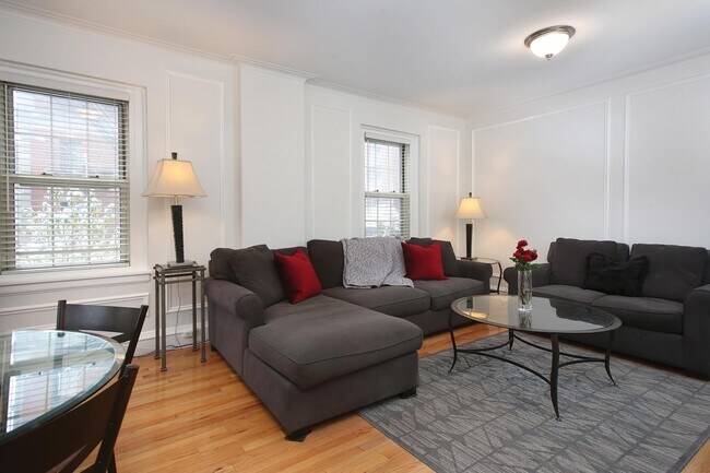 Foto del edificio - 1454 Beacon St