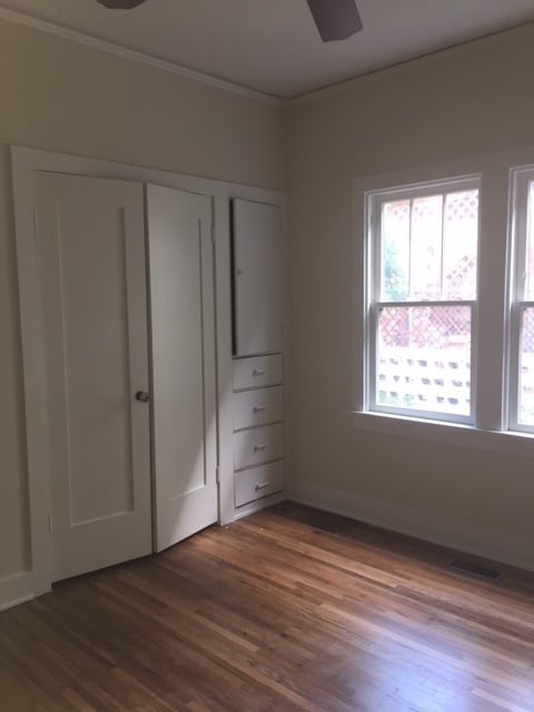 Building Photo - Coming Soon - Charming Beach Bungalow - wi...