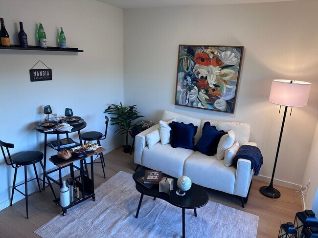 Foto del edificio - Gracious Brand New 461 Sq. Ft. apartment in Everett!