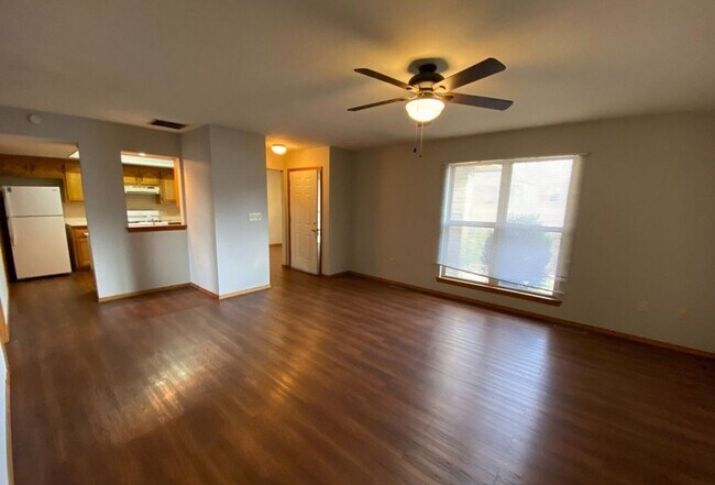 Building Photo - 3 bedroom house for rent