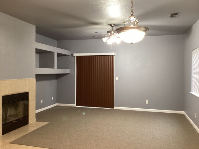 Foto del edificio - 3 bedroom 2 bath 1612 sq ft home located in Yuba City