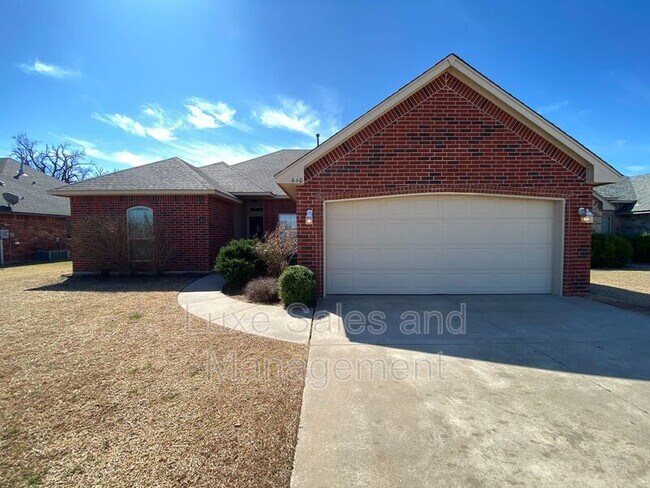 Foto del edificio - 640 E Linden Ln