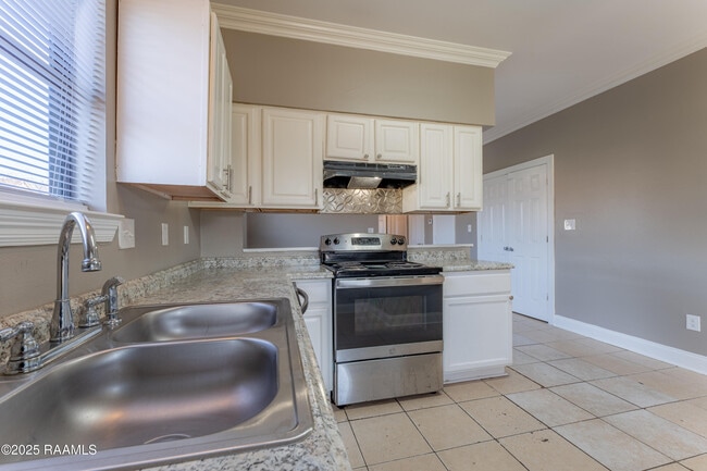 Building Photo - 1651 Clear Lake Ave