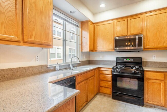 Foto del edificio - 3 bedroom in Santa Clara CA 95054