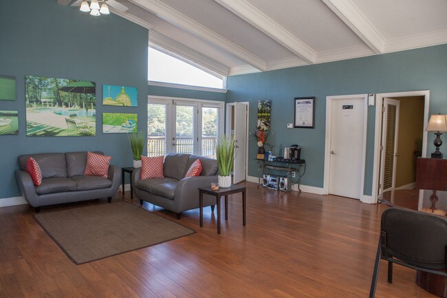 Lakeview Apartment Homes Stone Mountain Ga Apartments Com