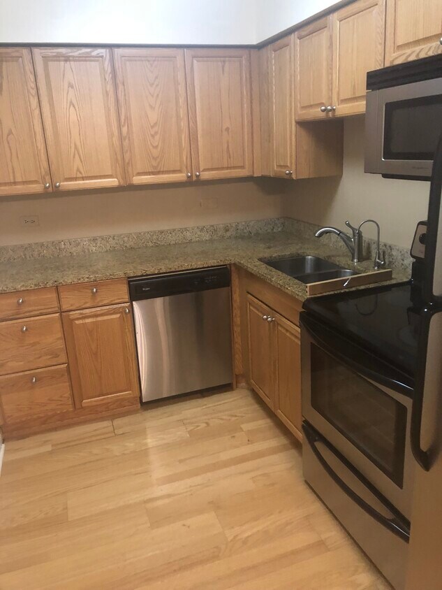 Foto principal - 619 W Stratford Pl