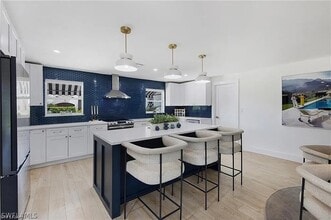 Building Photo - 1600 Curlew Ave