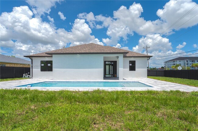 Foto del edificio - 800 SW 2nd St