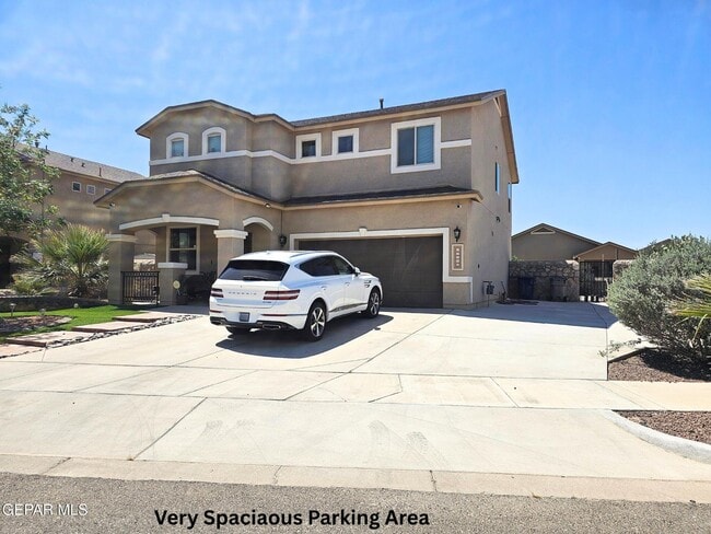 Building Photo - 14446 Jasmin Maribel Dr