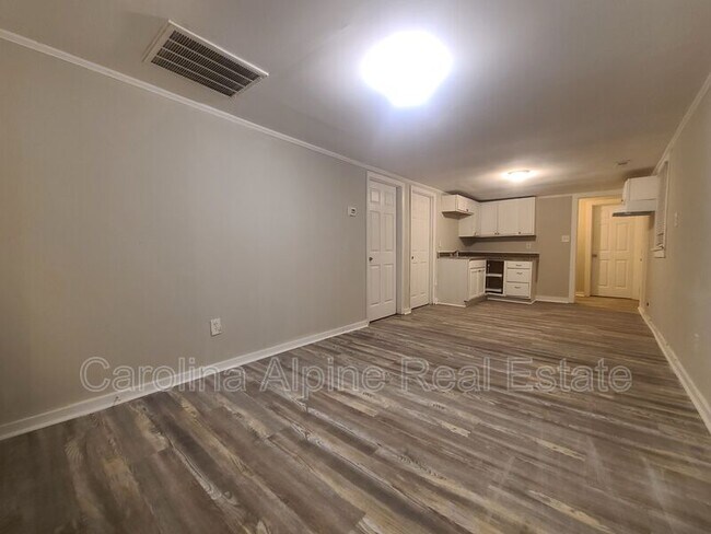 Building Photo - 601 E Robinson St