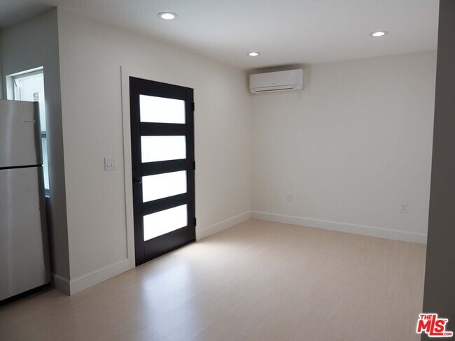 Foto del edificio - 13602 Debby St