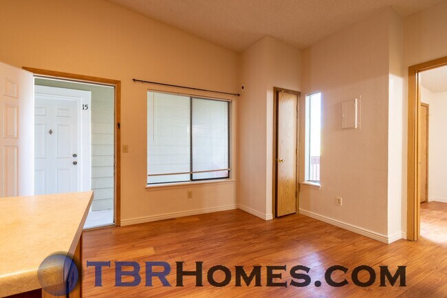 Foto del edificio - 920 S Dawson Way