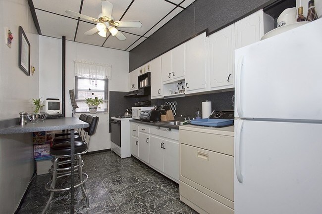 Foto del edificio - 409 E 115th St