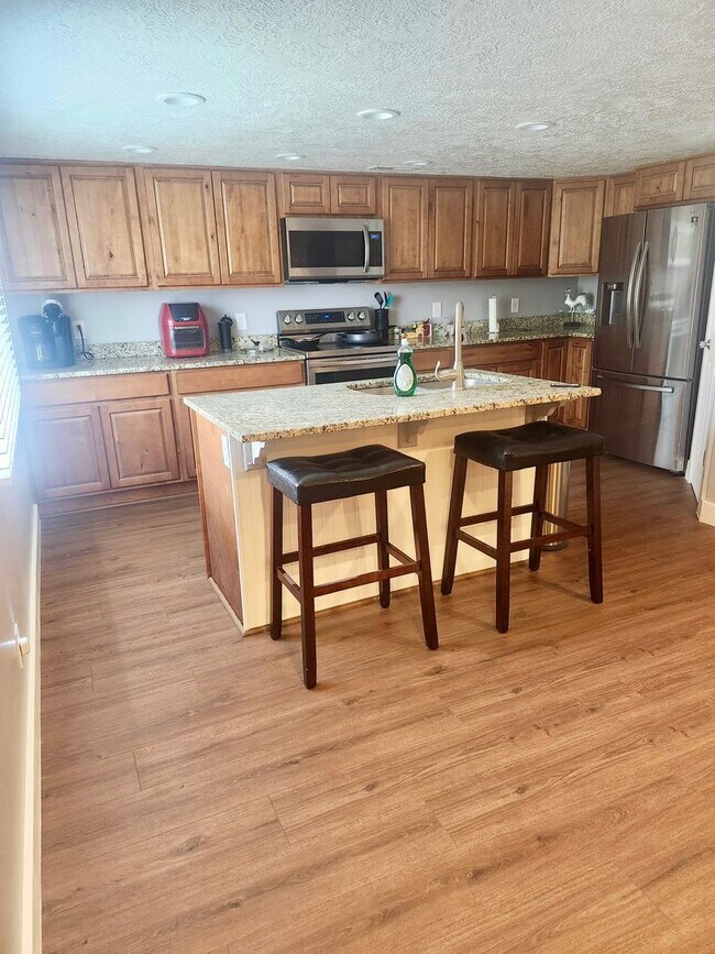 Foto del edificio - 4 Bed/2 Bathroom house in Farr West